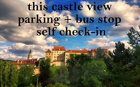 Best Castle View-Bus Station, Parking, Center
